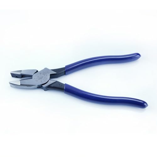 Klein Tools 92906 Tool Set, Basic Kit has Klein Hand Tools for Apprentice or Home: Pliers, Wire Stripper / Cutter, Screwdrivers, 6-Piece - style: Tool Set