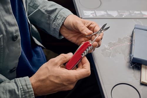 Victorinox Huntsman Swiss Army Knife, 15 Functions, Swiss Made Pocket Knife with Large Blade, Screwdriver, Scissors and Wood Saw - Red - color: Red, style: Old Packaging