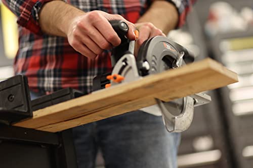 WEN Cordless Circular Saw, 6.5-Inch Blade with 20V Max 4.0 Ah Lithium-Ion Battery and Charger (20625)