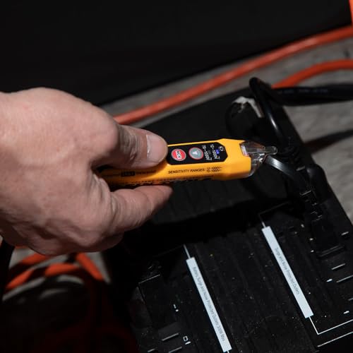 Klein Tools NCVT3PKIT Electrical Test Kit, Dual-Range Non-Contact Voltage Tester with Flashlight, AC/DC Voltage Tester - size: Dual Range NCVT Kit