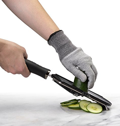 Microplane Cut Resistant Glove Keep Hands Safe in The Kitchen