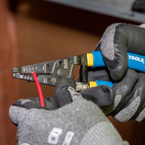 Klein Tools 80121 Stripper Plier Kit with Wire Strippers, Made in USA, Lineman Pliers and Diagonal Cutters, 3-Piece
