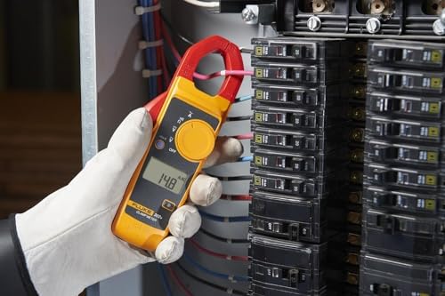 Fluke 302+ Digital Clamp Meter, 30mm Jaw, Measures AC Current to 400A, Measures AC/DC Voltage to 600V, Includes 2 Year Warranty