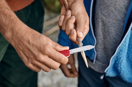 Victorinox Huntsman Swiss Army Knife, 15 Functions, Swiss Made Pocket Knife with Large Blade, Screwdriver, Scissors and Wood Saw - Red - color: Red, style: Old Packaging