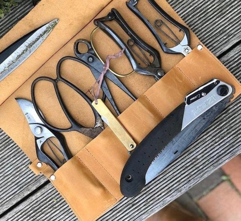 Leather Snap Tool Roll Up Bag with 6 Slots, Bonsai Tools Pocket Bag, Portable Carry Case for Bonsai Professionals, Salon Storage Organizer Pouch, Full Grain Leather, Handmade