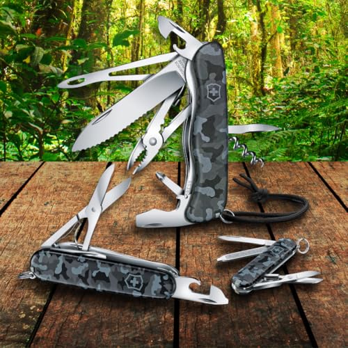 Victorinox Huntsman Swiss Army Knife, 15 Functions, Swiss Made Pocket Knife with Large Blade, Screwdriver, Scissors and Wood Saw - Navy Camouflage - color: Navy Camouflage, style: Single Knife